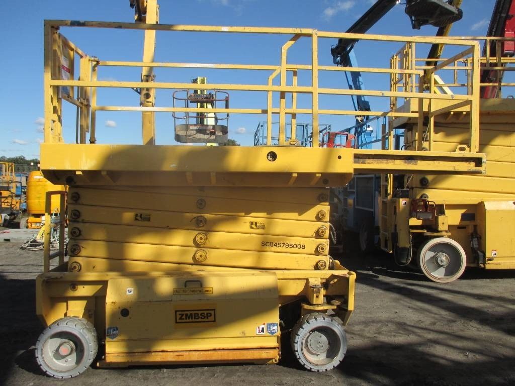 HAB S142-12E2WD - Platforma foarfeca: Foto 2 HAB S142-12E2WD - Platforma foarfeca: Foto 2