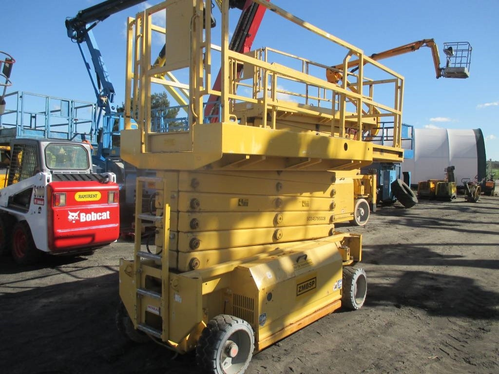 HAB S142-12E2WD - Platforma foarfeca: Foto 3 HAB S142-12E2WD - Platforma foarfeca: Foto 3