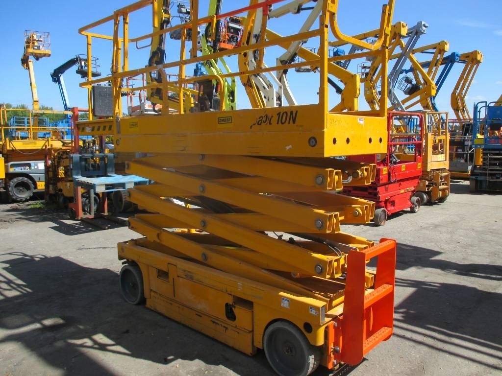 Haulotte Compact 10 N - Platforma foarfeca: Foto 4 Haulotte Compact 10 N - Platforma foarfeca: Foto 4
