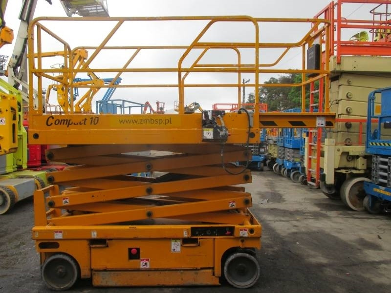 Haulotte Compact 10 - Platforma foarfeca: Foto 5 Haulotte Compact 10 - Platforma foarfeca: Foto 5