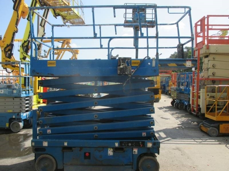 Haulotte Compact 14 - Platforma foarfeca: Foto 5 Haulotte Compact 14 - Platforma foarfeca: Foto 5