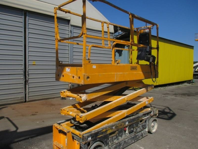 Haulotte Compact 8 - Platforma foarfeca: Foto 2 Haulotte Compact 8 - Platforma foarfeca: Foto 2