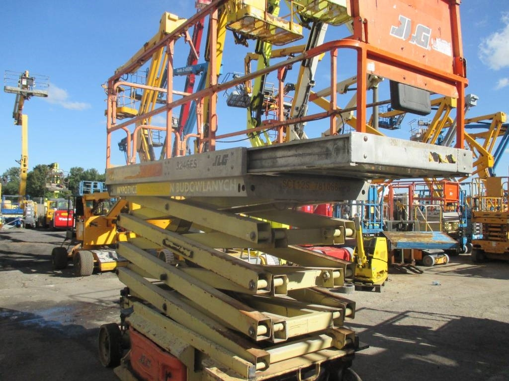 JLG 3246 ES - Platforma foarfeca: Foto 4 JLG 3246 ES - Platforma foarfeca: Foto 4