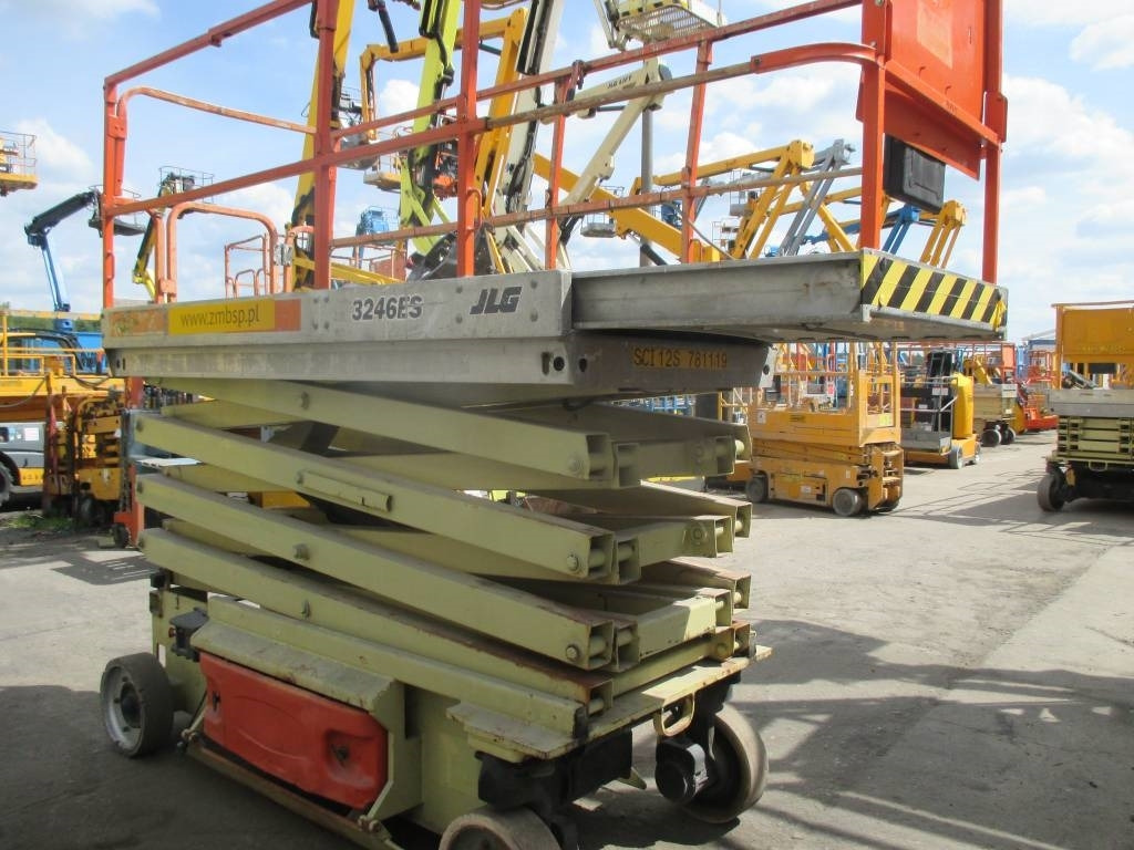 JLG 3246 ES - Platforma foarfeca: Foto 4 JLG 3246 ES - Platforma foarfeca: Foto 4