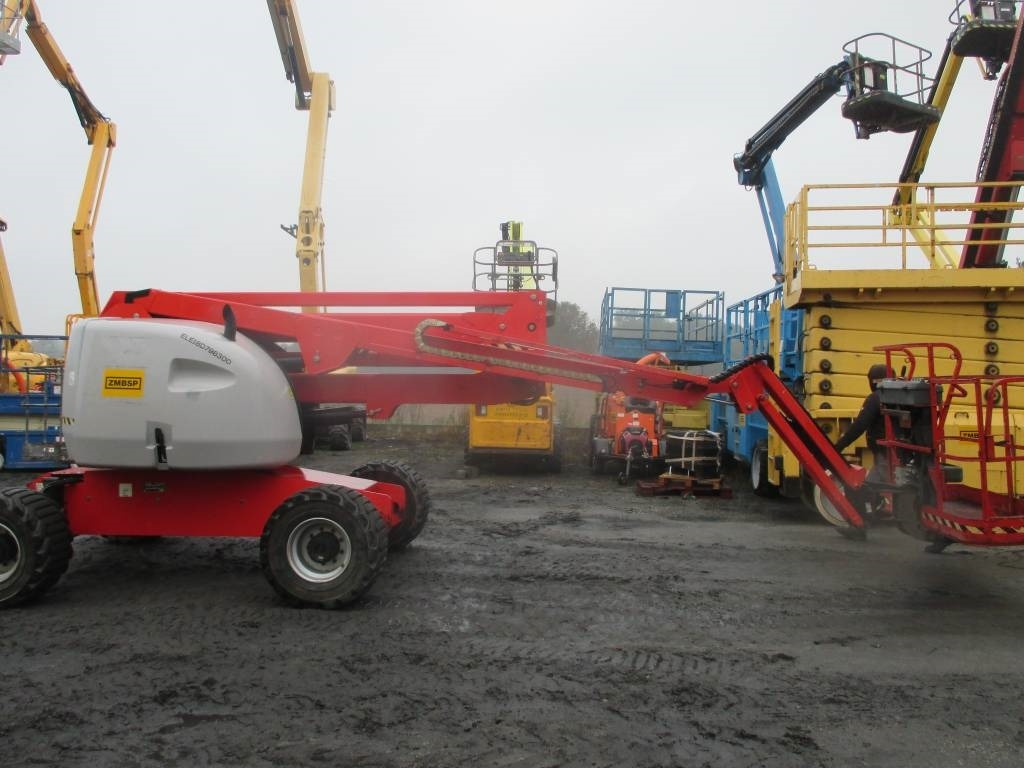 JLG 510 AJ - Nacela articulata: Foto 2 JLG 510 AJ - Nacela articulata: Foto 2