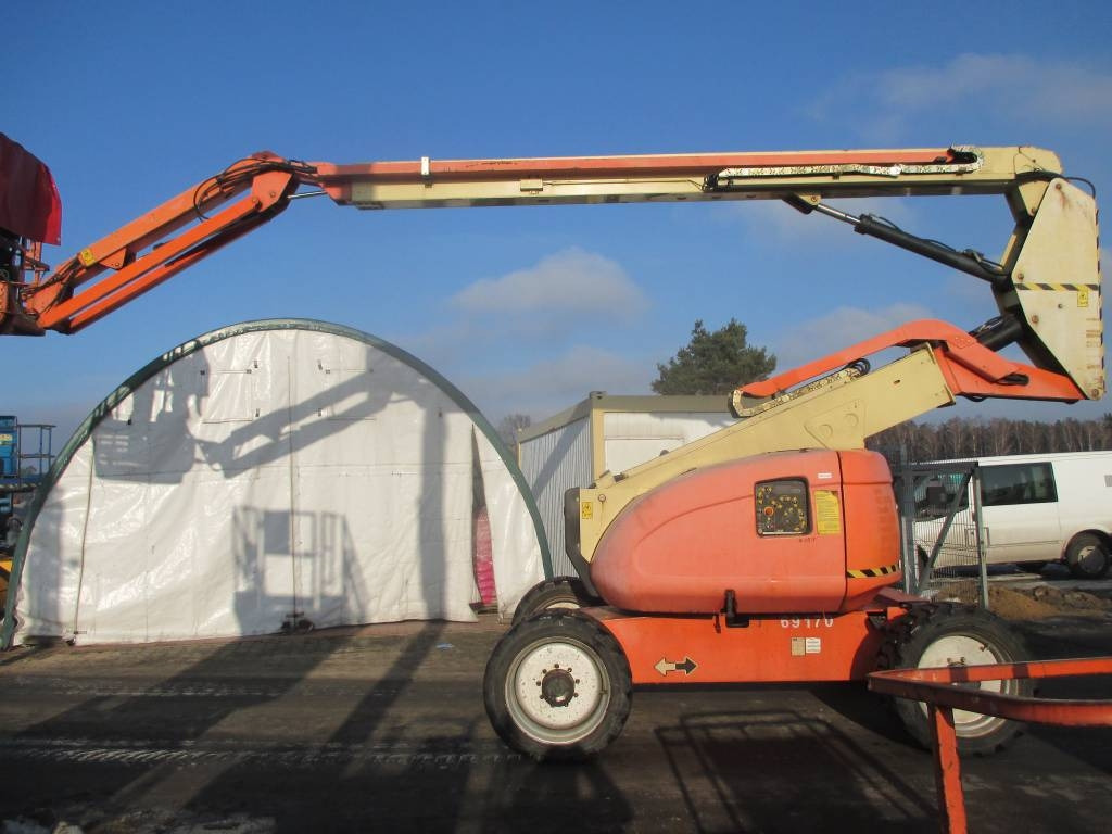 JLG 600 AJ - Nacela articulata: Foto 1 JLG 600 AJ - Nacela articulata: Foto 1