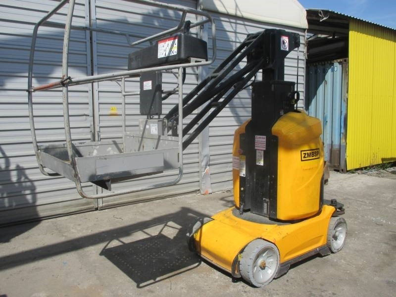 Manitou 100 VJR - Platformă verticală: Foto 2 Manitou 100 VJR - Platformă verticală: Foto 2