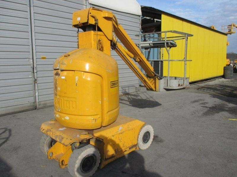 Manitou 105 VJR 2 - Platformă verticală: Foto 2 Manitou 105 VJR 2 - Platformă verticală: Foto 2