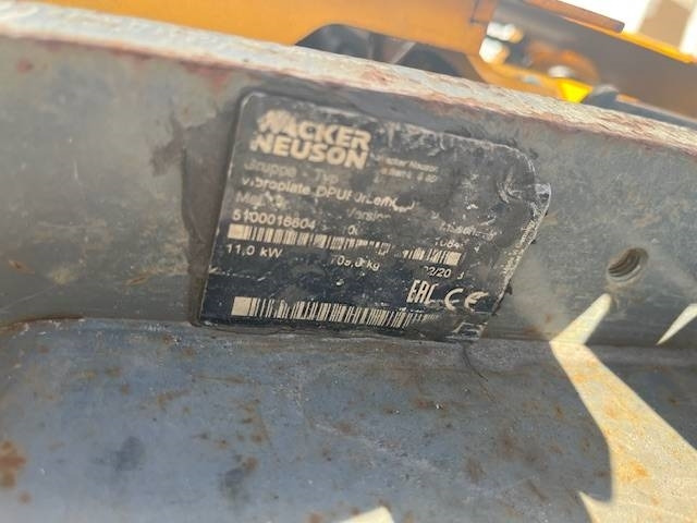 Wacker Neuson DPU 80 - Placă compactoare: Foto 4 Wacker Neuson DPU 80 - Placă compactoare: Foto 4