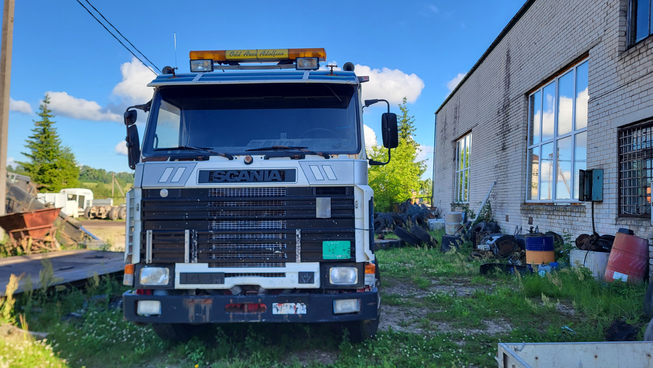 SCANIA R 142 H 6X2 SU KRANU - Cap tractor: Foto 3 SCANIA R 142 H 6X2 SU KRANU - Cap tractor: Foto 3