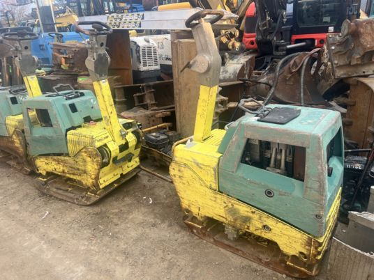 Ammann APH11095 - Placă compactoare: Foto 3 Ammann APH11095 - Placă compactoare: Foto 3