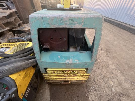 Ammann APH11095 - Placă compactoare: Foto 5 Ammann APH11095 - Placă compactoare: Foto 5