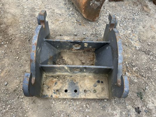 Platine à boulonner verachtert CW40 - Ataşament pentru Utilaje constructii: Foto 4 Platine à boulonner verachtert CW40 - Ataşament pentru Utilaje constructii: Foto 4