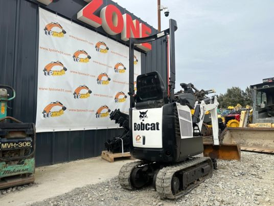 Bobcat E10 Joystick à 12500€ HT - Mini excavator: Foto 4 Bobcat E10 Joystick à 12500€ HT - Mini excavator: Foto 4