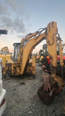 Caterpillar 428 à 13500 € HT - Buldoexcavator: Foto 3 Caterpillar 428 à 13500 € HT - Buldoexcavator: Foto 3