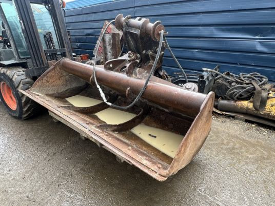 Godet de curage inclinable Morin M7 - Cupă excavator: Foto 2 Godet de curage inclinable Morin M7 - Cupă excavator: Foto 2