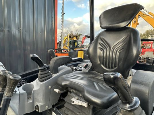 Kubota KX027-4 à 22 500 € HT - Mini excavator: Foto 4 Kubota KX027-4 à 22 500 € HT - Mini excavator: Foto 4