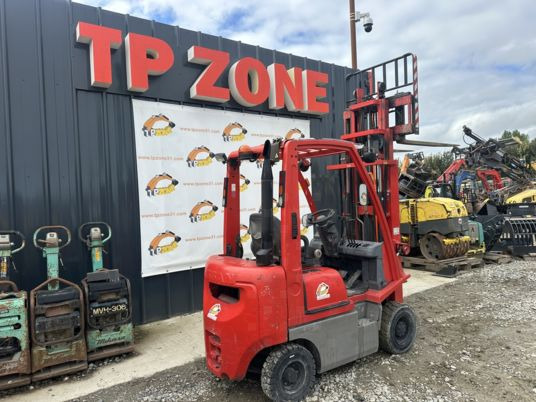 Nissan CHARIOT DIESEL 1T5 à 10500 € HT - Stivuitor diesel: Foto 5 Nissan CHARIOT DIESEL 1T5 à 10500 € HT - Stivuitor diesel: Foto 5