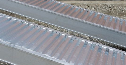 Rampes de chargement Alu - Rampă de încărcare: Foto 2 Rampes de chargement Alu - Rampă de încărcare: Foto 2