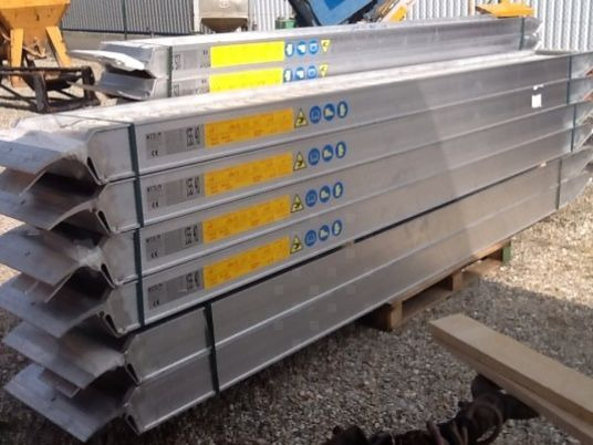 Rampes de chargement en alu neuves mini pelle tracteur .... - Rampă de încărcare: Foto 2 Rampes de chargement en alu neuves mini pelle tracteur .... - Rampă de încărcare: Foto 2