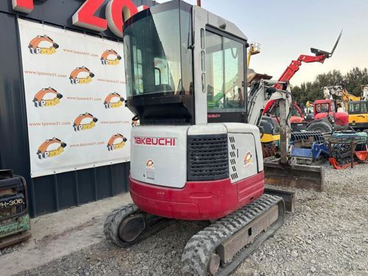 Takeuchi TB23R Cabine à 17 500 € HT - Mini excavator: Foto 3 Takeuchi TB23R Cabine à 17 500 € HT - Mini excavator: Foto 3