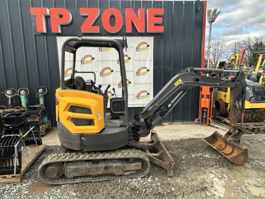 Volvo ECR25D à 22 500 € HT - Mini excavator: Foto 1 Volvo ECR25D à 22 500 € HT - Mini excavator: Foto 1