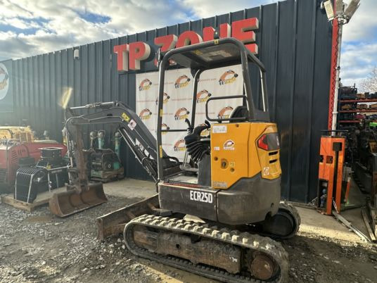 Volvo ECR25D à 22 500 € HT - Mini excavator: Foto 4 Volvo ECR25D à 22 500 € HT - Mini excavator: Foto 4
