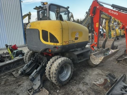 Wacker Neuson 9503-2 Volée variable - Excavator pe roţi: Foto 3 Wacker Neuson 9503-2 Volée variable - Excavator pe roţi: Foto 3