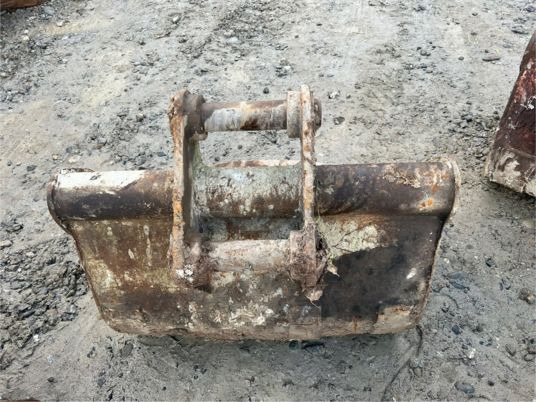 Gode de terrassement - axe 60 mm - Cupă excavator: Foto 4 Gode de terrassement - axe 60 mm - Cupă excavator: Foto 4