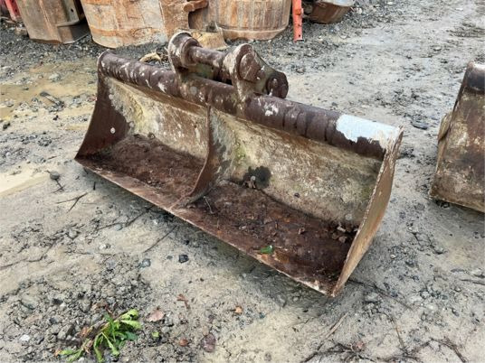 Godet de curage - axe 60 mm - Cupă excavator: Foto 2 Godet de curage - axe 60 mm - Cupă excavator: Foto 2