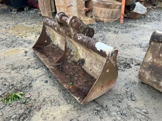 Godet de curage - axe 60 mm - Cupă excavator: Foto 3 Godet de curage - axe 60 mm - Cupă excavator: Foto 3