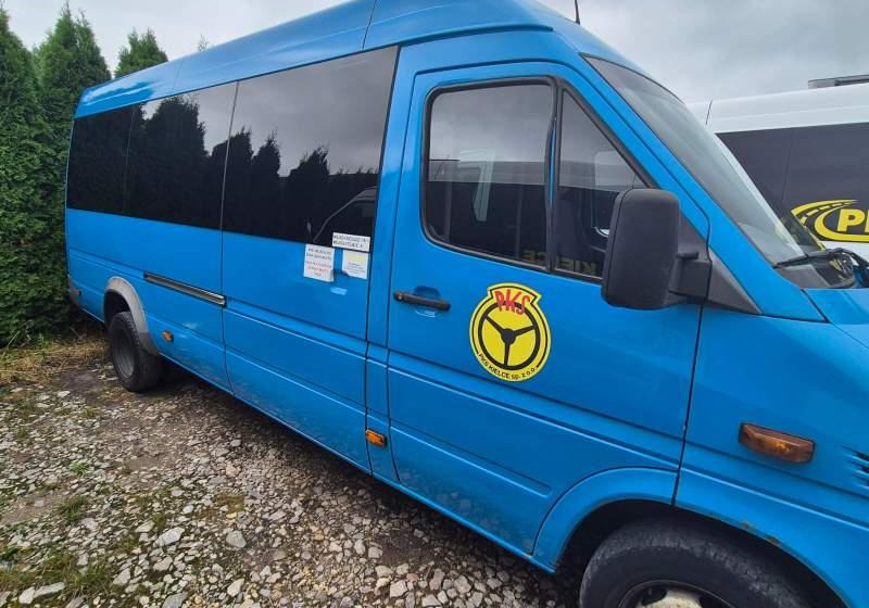 Mercedes-Benz Sprinter 413 CDI 20+6 - Autobuz interurban: Foto 3 Mercedes-Benz Sprinter 413 CDI 20+6 - Autobuz interurban: Foto 3