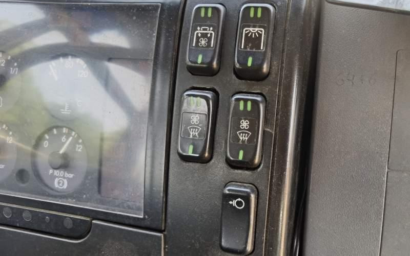 Autobuz interurban Mercedes-Benz Vario 814D 38+15: Foto 9