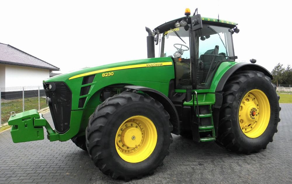 John Deere 8230 2009 Rok POWERSHIFT, Nie Malowany, Stan Bardzo Dobry - Tractor agricol: Foto 2 John Deere 8230 2009 Rok POWERSHIFT, Nie Malowany, Stan Bardzo Dobry - Tractor agricol: Foto 2