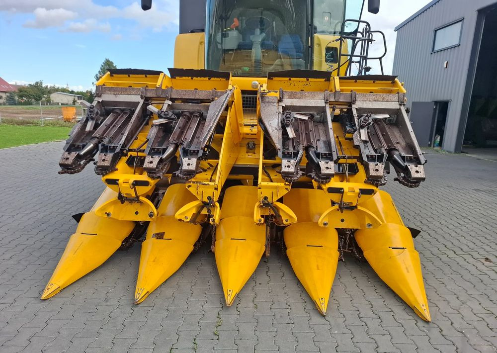 New Holland 8-75 2012 Rok, Przystawka do kukurydzy , Nie malowana, Stan Idealny - Heder de recoltat porumb: Foto 2 New Holland 8-75 2012 Rok, Przystawka do kukurydzy , Nie malowana, Stan Idealny - Heder de recoltat porumb: Foto 2