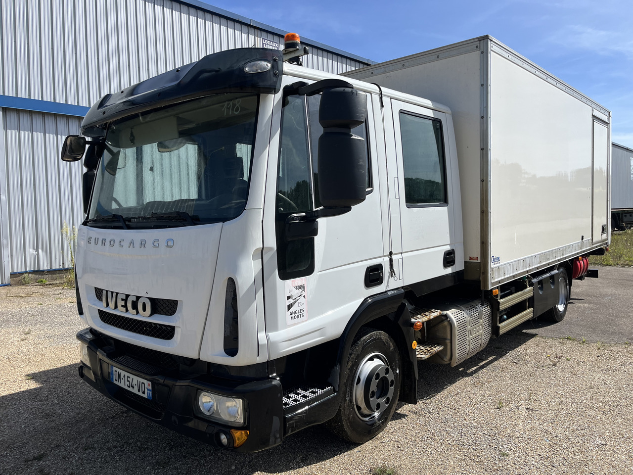 Iveco Eurocargo 100E22 caisse double cabine 7 places - Camion furgon: Foto 1 Iveco Eurocargo 100E22 caisse double cabine 7 places - Camion furgon: Foto 1