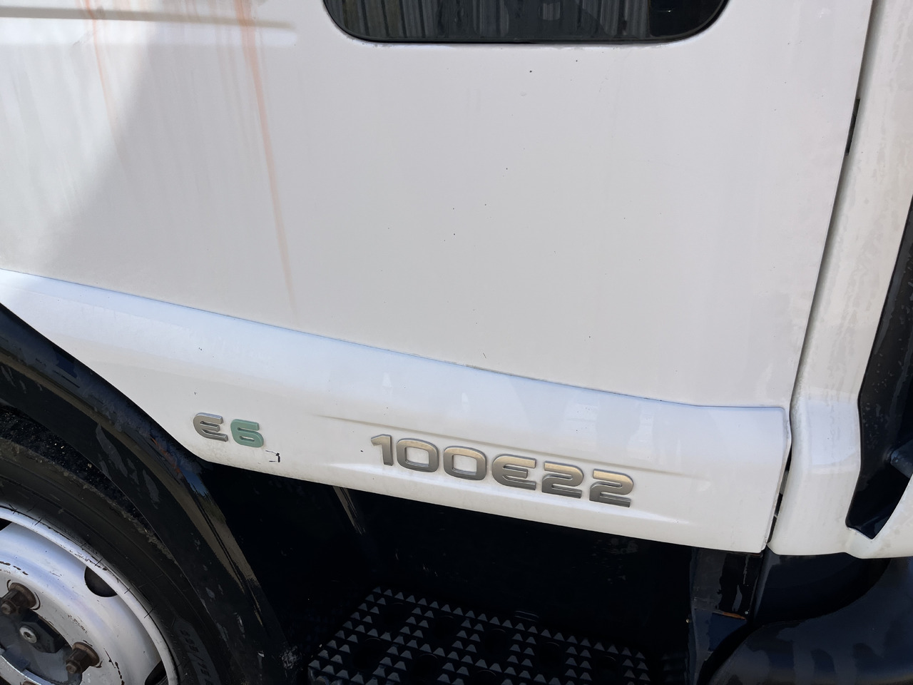 Iveco Eurocargo 100E22 caisse double cabine 7 places - Camion furgon: Foto 4 Iveco Eurocargo 100E22 caisse double cabine 7 places - Camion furgon: Foto 4