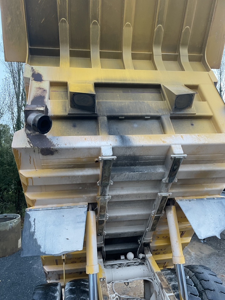 Camion minier KOMATSU Hd405-6: Foto 16