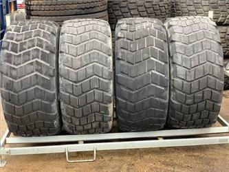 Michelin 18R22.5 (445/65R22.5) Michelin XS Extra Large - Anvelopă pentru Utilaje agricole: Foto 1 Michelin 18R22.5 (445/65R22.5) Michelin XS Extra Large - Anvelopă pentru Utilaje agricole: Foto 1