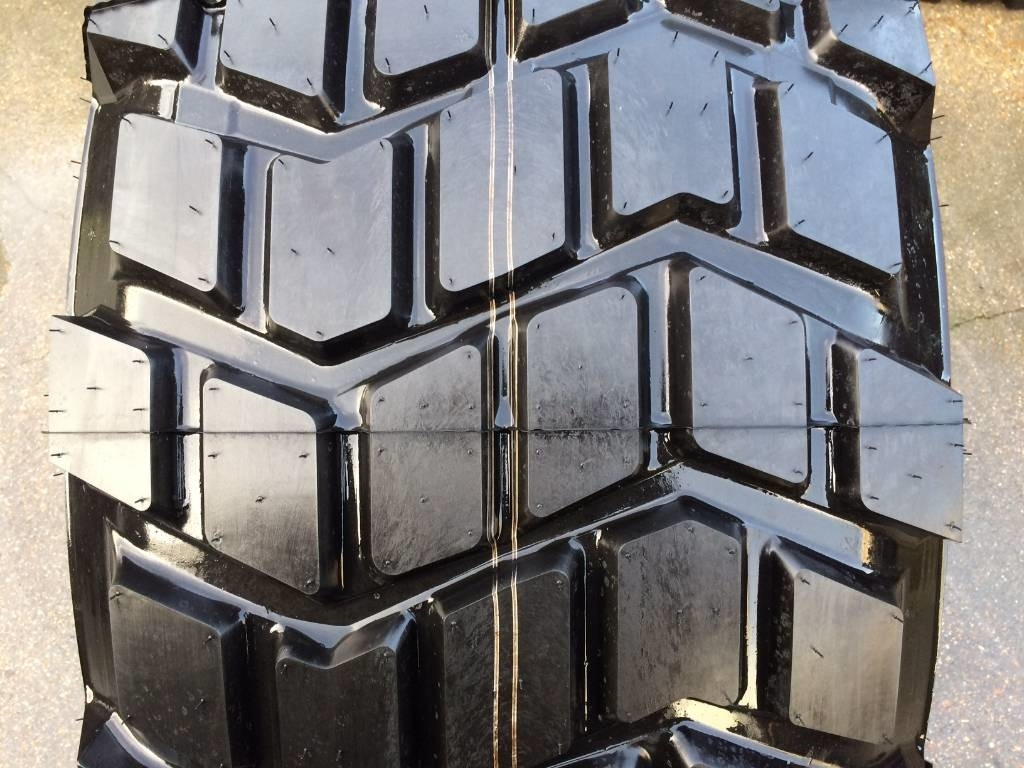 Michelin 525/65R20.5 XS - NEW - Anvelopă pentru Utilaje agricole: Foto 3 Michelin 525/65R20.5 XS - NEW - Anvelopă pentru Utilaje agricole: Foto 3