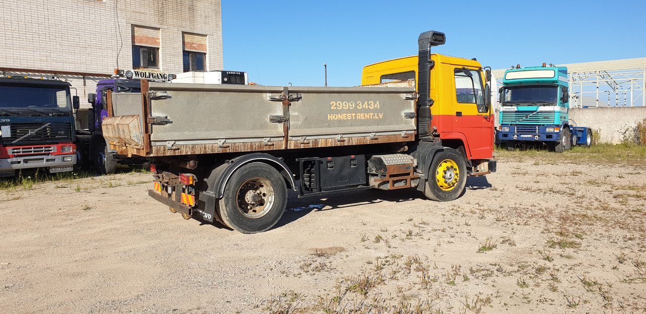 VOLVO FL 7 - Camion basculantă: Foto 2 VOLVO FL 7 - Camion basculantă: Foto 2