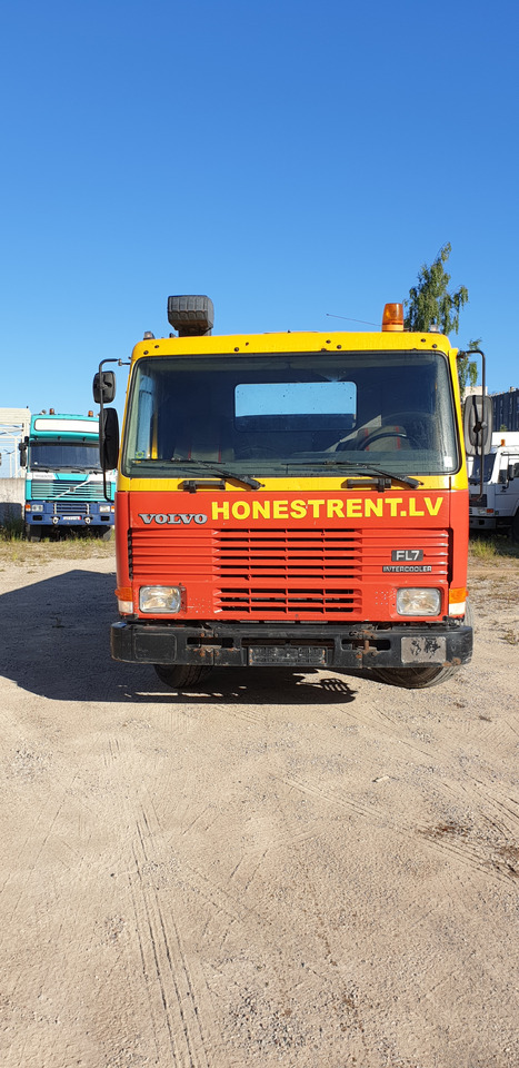VOLVO FL 7 - Camion basculantă: Foto 4 VOLVO FL 7 - Camion basculantă: Foto 4