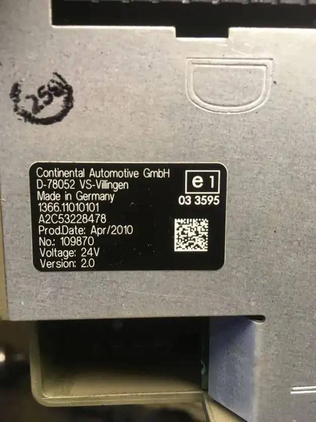 Continental Display Version 2.0 VDO 1366.11010101 D-Mux Citaro Bus Setra 1366110 - Sistem electric pentru Autobuz: Foto 3 Continental Display Version 2.0 VDO 1366.11010101 D-Mux Citaro Bus Setra 1366110 - Sistem electric pentru Autobuz: Foto 3