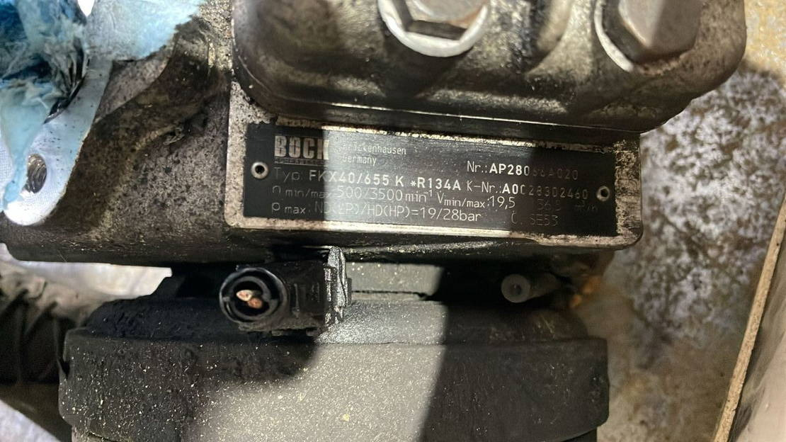 Webasto 10 x Klimakompressor Webasto GEA Spheros FK 40 FKX/655 FKX40/470 Citaro - Piesa de climatizare pentru Autobuz: Foto 3 Webasto 10 x Klimakompressor Webasto GEA Spheros FK 40 FKX/655 FKX40/470 Citaro - Piesa de climatizare pentru Autobuz: Foto 3