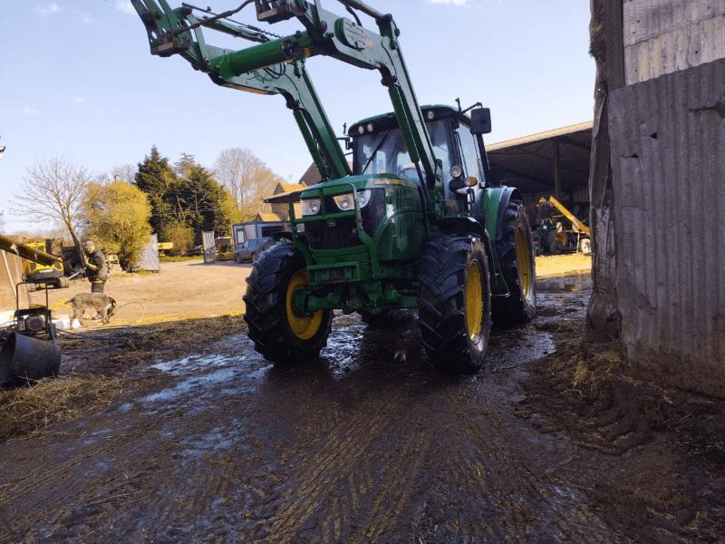JOHN DEERE 6115M - Tractor agricol: Foto 2 JOHN DEERE 6115M - Tractor agricol: Foto 2