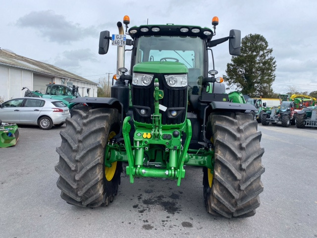 JOHN DEERE 6R215 - Tractor agricol: Foto 2 JOHN DEERE 6R215 - Tractor agricol: Foto 2