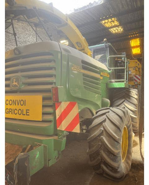 JOHN DEERE 7400 4RM - Combină de Recoltat Furaj: Foto 2 JOHN DEERE 7400 4RM - Combină de Recoltat Furaj: Foto 2