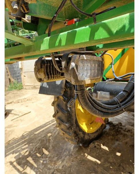 JOHN DEERE M740i - Maşină de erbicidat tractata: Foto 5 JOHN DEERE M740i - Maşină de erbicidat tractata: Foto 5