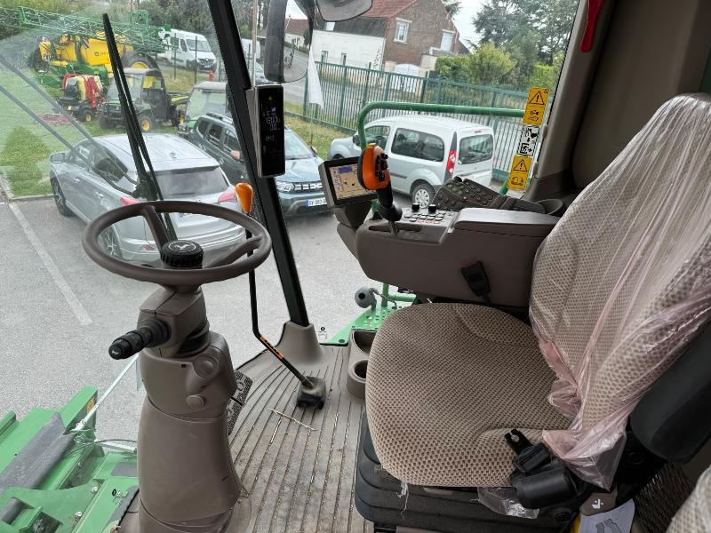 Combină de recoltat cereale JOHN DEERE W540: Foto 8