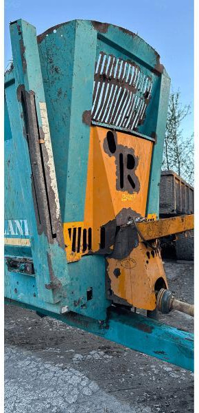 ROLLAND RT175 - Maşină de împrăştiat gunoi de grajd: Foto 3 ROLLAND RT175 - Maşină de împrăştiat gunoi de grajd: Foto 3